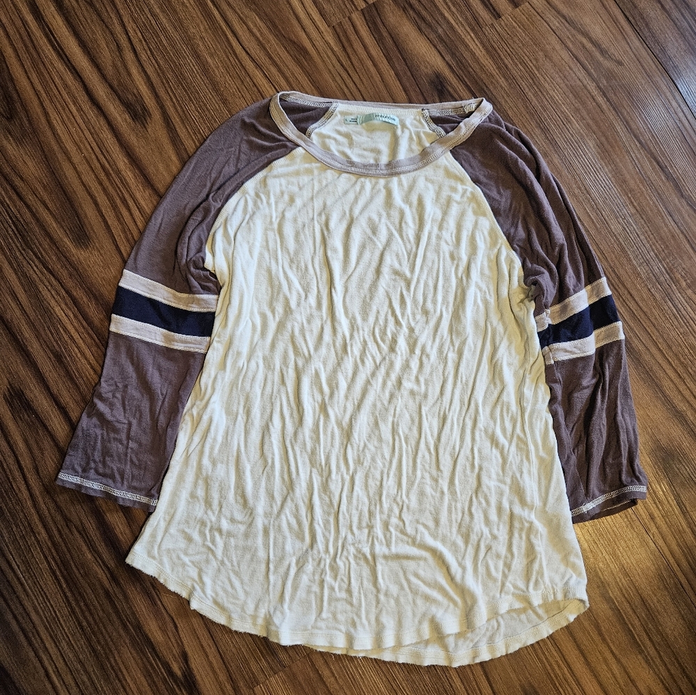 3/4 sleeve shirt